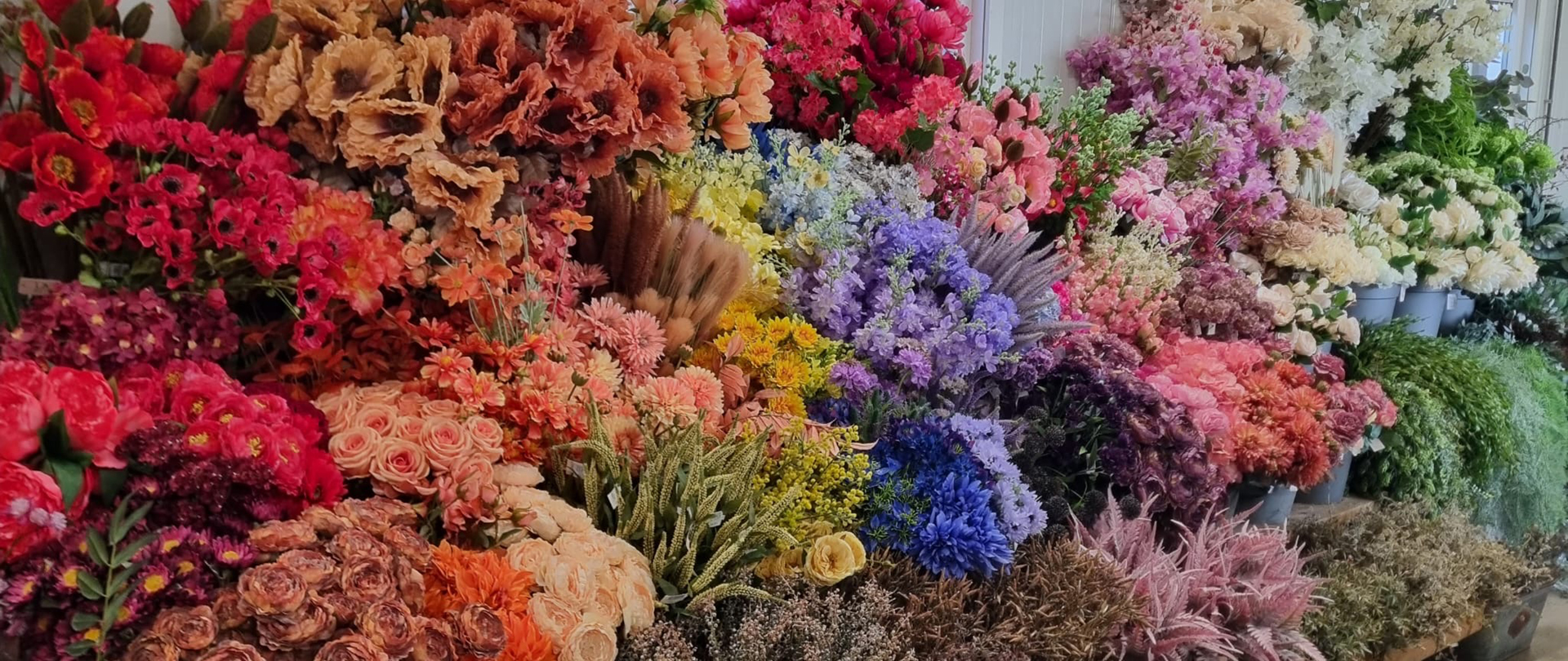 /media/2ssmvtjr/zijden-bloemen-planten-tuincentrum-poortvliet-slider.jpg